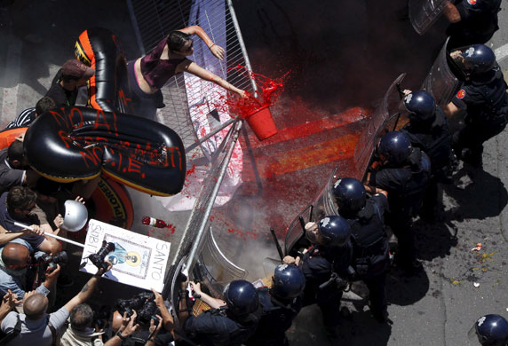 Gaddafi in Rome: Protests against Gaddafi's visit to Rome