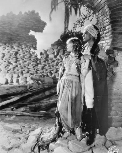 Hooray for hollywood: Vilma Banky and Rudolph Valentino in Movie Still