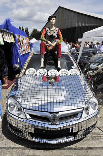 Art Car Boot Fair: The glitter ball Vauxhall Tigra 