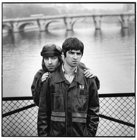 Jill Furmanovsky Oasis: Liam and Noel in Paris