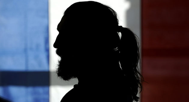 24sport: Sebastien Chabal is silhouetted as he takes part in a press conference