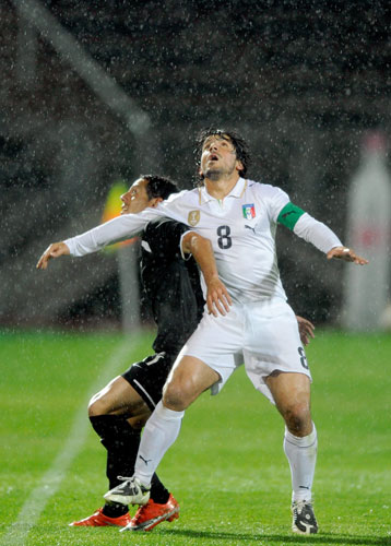 Utd transfer oldies: Gennaro Gattuso of Italy and Dave Mulligan