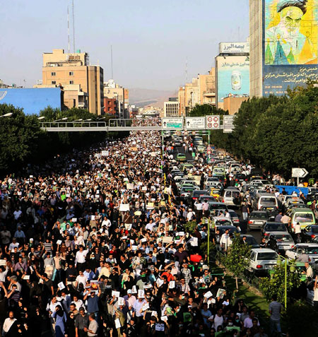 Iran demonstrations: Thousands of Iranians take part in a rally supporting Mir Hossein Mousavi