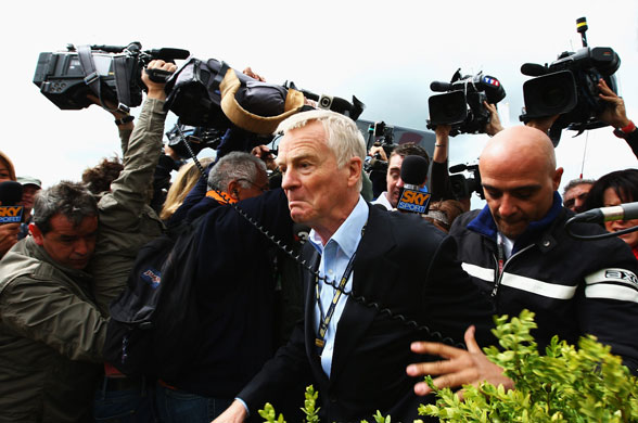19 June 2009: Northampton, UK: Max Mosley is beseiged by the media