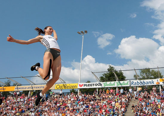 24sport: Brazil's Maurren Higa Maggi competes in the long jump