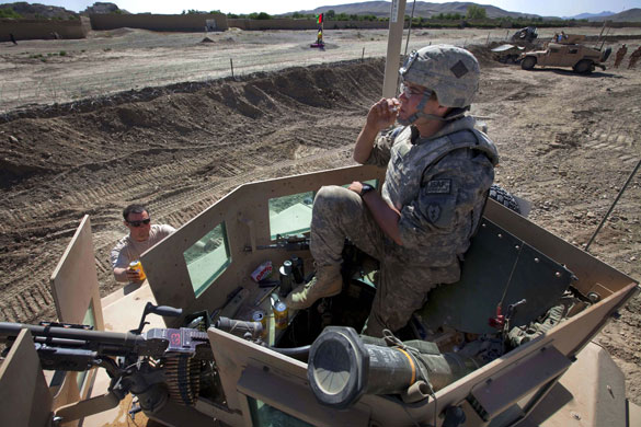 Sean Smith Afghanistan: Soldiers from Blackfoot Company on guard at Malakh
