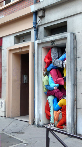 Willi Dorner's Bodies: Willi Dorner's Bodies In Urban Spaces: Rouen, France