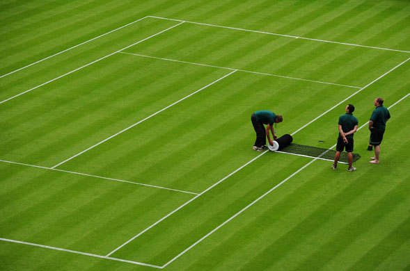 22 June 2009: : London, UK: The net is rolled up on Centre Court