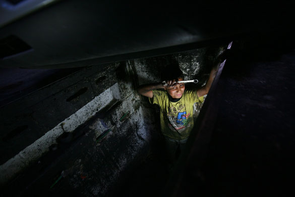 24 hours in pictures: Working children in Gaza