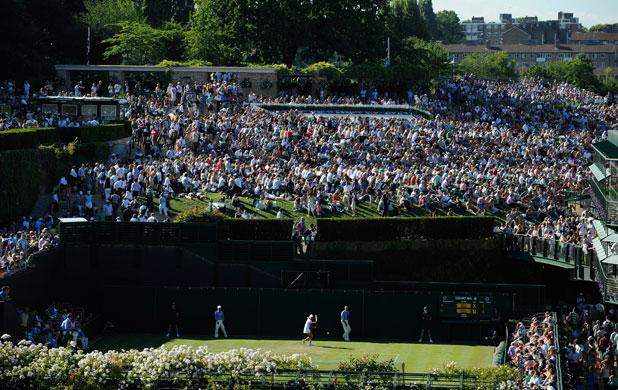 tom wimbledon: The fans are engrossed on Murray Mount