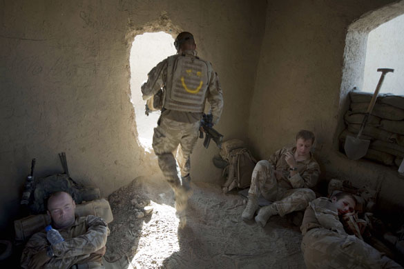 Sean Smith Black Watch: A Black Watch soldier with a face painted on his uniform