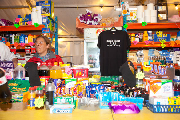 Glasto reacts: MJ's death: michael jackson t-shirt glastonbury