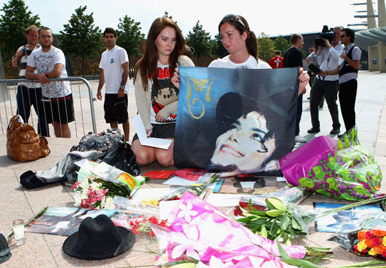 Michael Jackson reactions: Fans gather to lay tributes to Michael Jackson outside the O2 Arena London