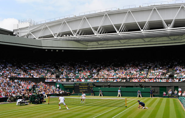 friday wimbledon: Roof open