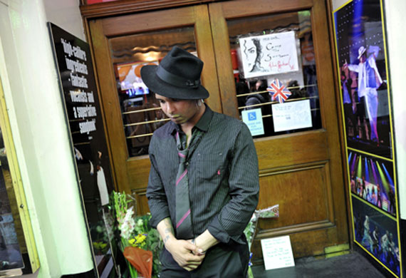 Lookalike Fan: Ricko Baird who plays Michael Jackson in Thriller Live