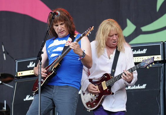 Saturday at Glastonbury: Saturday at Glastonbury 2009: Spinal Tap