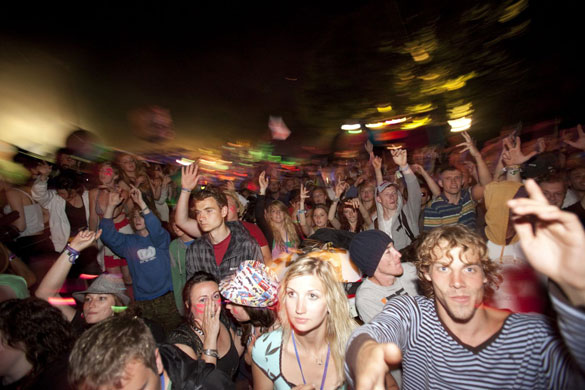 Trash City: Saturday at Glastonbury 2009: Trash City