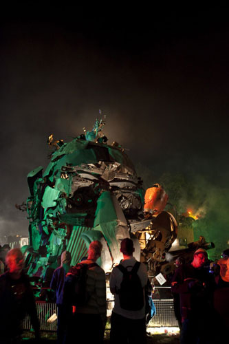 Trash City: Saturday at Glastonbury 2009: Trash City