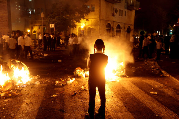 28 June 2009: Jerusalem, Israel: Ultra-Orthodox Jewish demonstrators