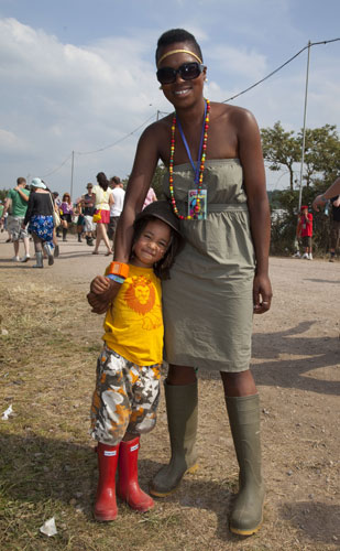 Glastonbury fashion: Nattylyn Jeffers 29 and Webber Zion 4 1/2