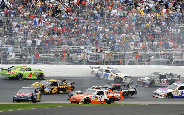24sport: NASCAR Race