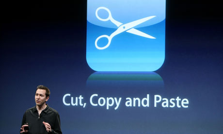 Scott Forstall discusses the new cut and paste feature for iPhone OS 3.0