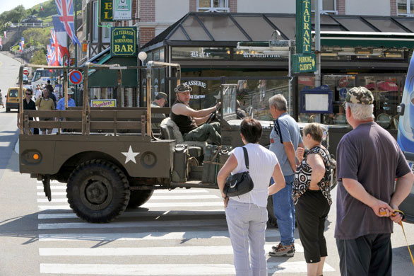 D-Day Memorial: Veterans Gather To Commemorate The 65th Anniversary Of The D-Day Landings
