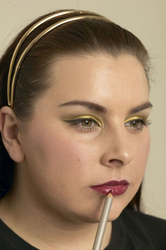 Lauren Luke: Gold: Step 4