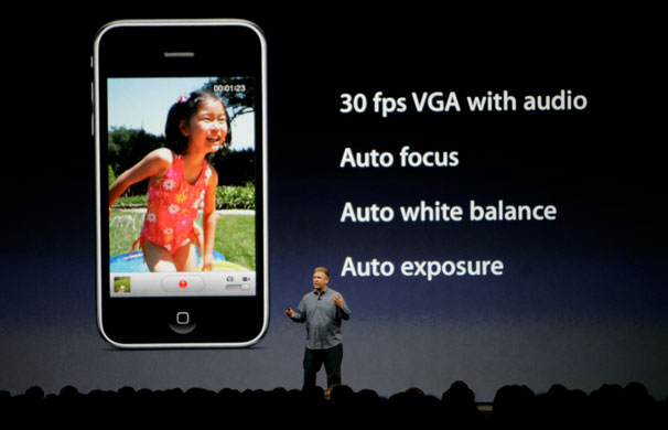 Apple conference: Philip Schiller speaks about the video features on the new iPhone 3GS