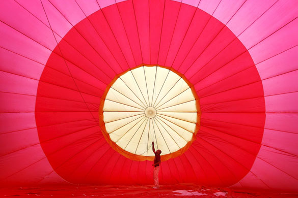 24 hours in pictures: 13th European Balloon Festival