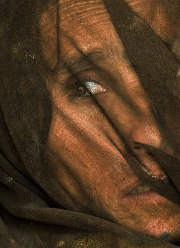 24 hours in pictures: Pashtun woman