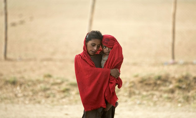 24 hours in pictures: An internally displaced girl