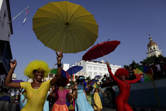 24 hours in pictures: Festival in Cuba