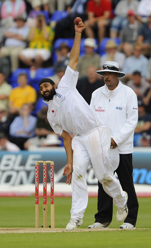 Tom Jenkins: Ashes cricket day three