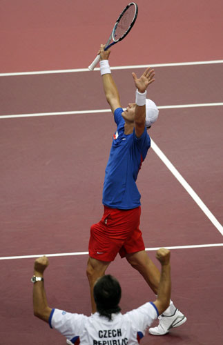24 hours in sport: Berdych of the Czech Republic