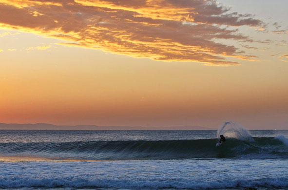 24 hours in sport: Free surfing from Jeffreys Bay