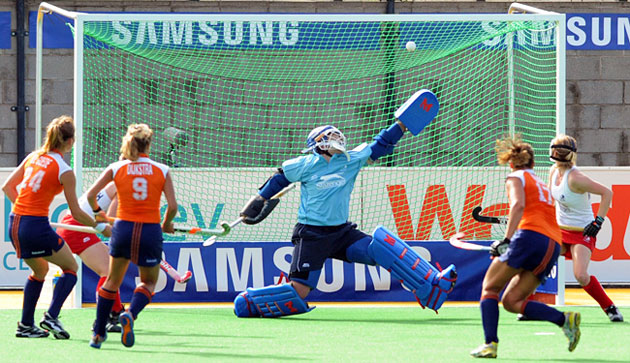 24 hours in sport: Netherlands vs England