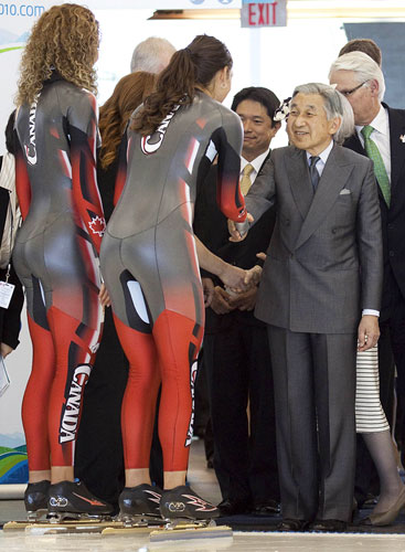 24 hours in sport: Emperor Akihito of Japan with Canadian speed-skaters