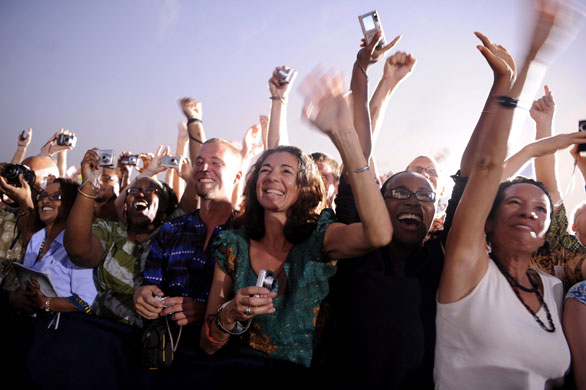 24hours in pictures: Supporters cheer for US President Barack Obama in Ghana