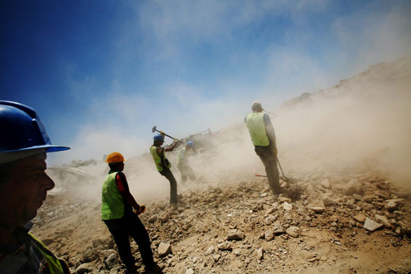 13 July 1009: : Gaza Strip: Workers of the United Nations Relief and Works Agency