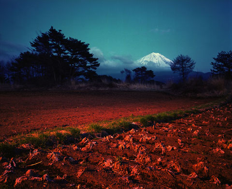 Prix Pictet 2009: Earth Shortlisted : Chris Steele-Perkins, Mount Fuji Series