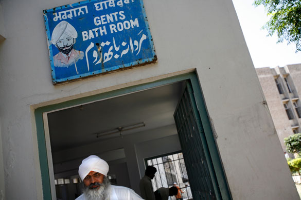 Pakistan's Sikh refugees: Sikhs fleeing Taliban take refuge at historical shrine