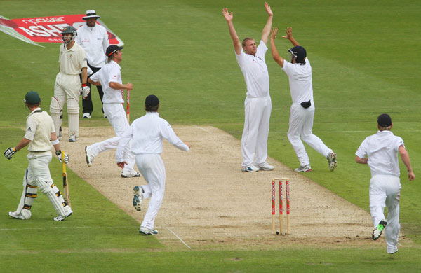 Flintoff retires: Flintoff celebrates wicket Ashes 2009 first test