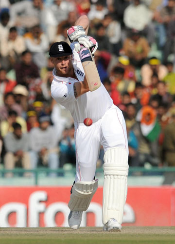 Flintoff retires: Andrew Flintoff bats against India during the 3rd day of the 2nd test