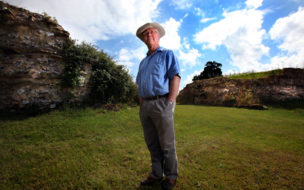 Silchester: Prof Mike Fulford at the North Gate of the roman wall at Silchester