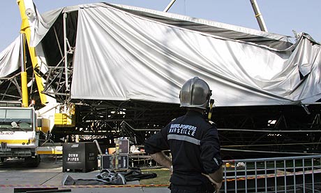 stage collapse