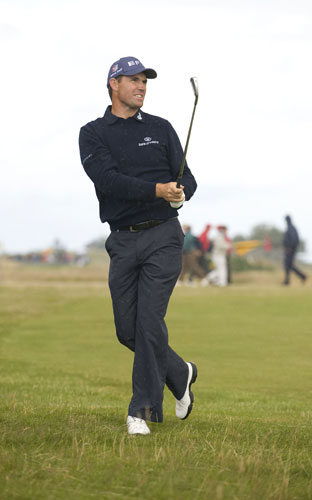 Tom Jenkins Open golf: Padraig Harrington plays his approach to the 18th green