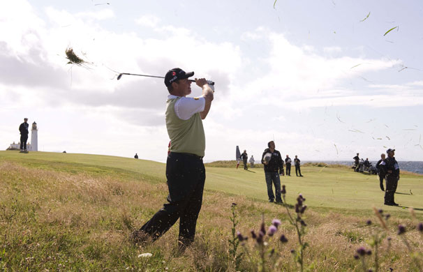 Tom Jenkins Open golf: Lee Westwood 2nd on the 10th from thick rough