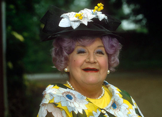 Mollie Sugden: 1992: Mollie Sugden at the 'Grace And Favour' photocall