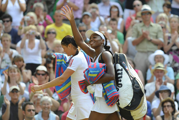 Wimbledon day ten: Venus Williams wins her semi-final